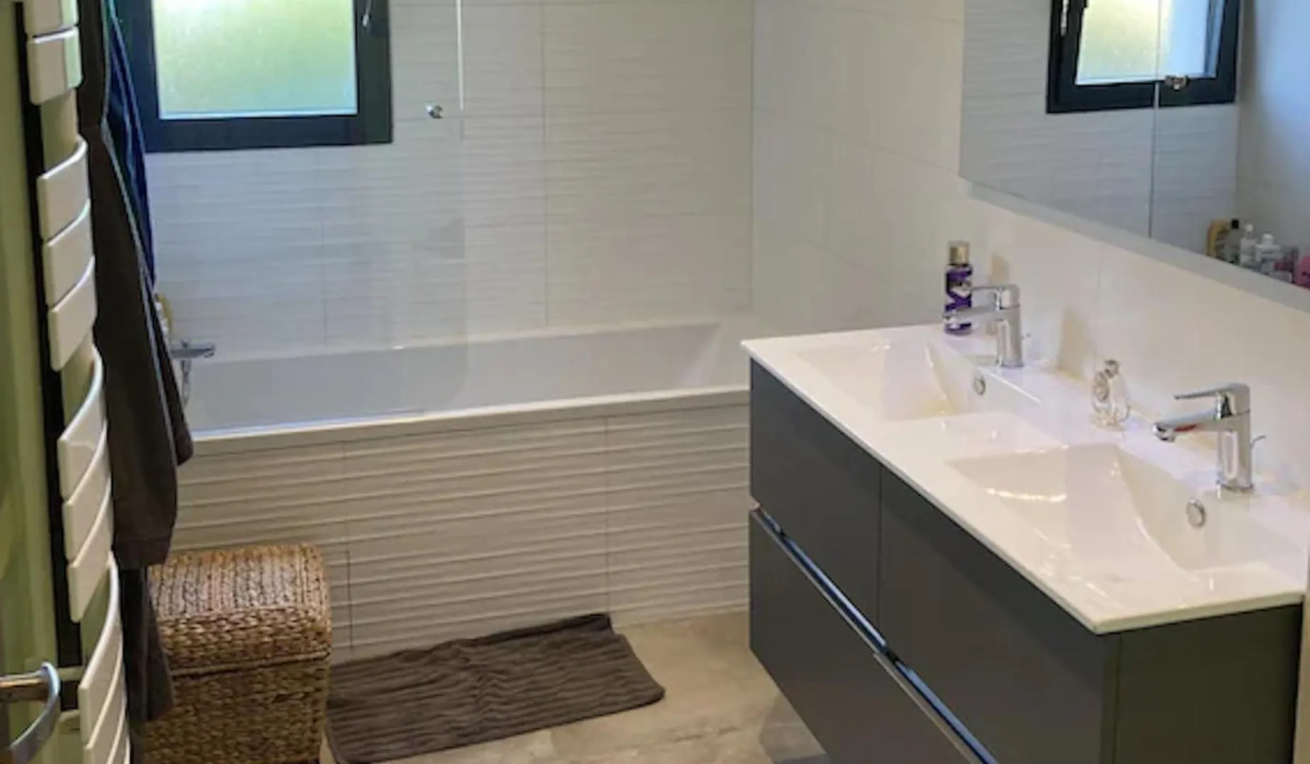 Holiday home Maison Elegante A Bouc-Bel-Air Avec Piscine Privee